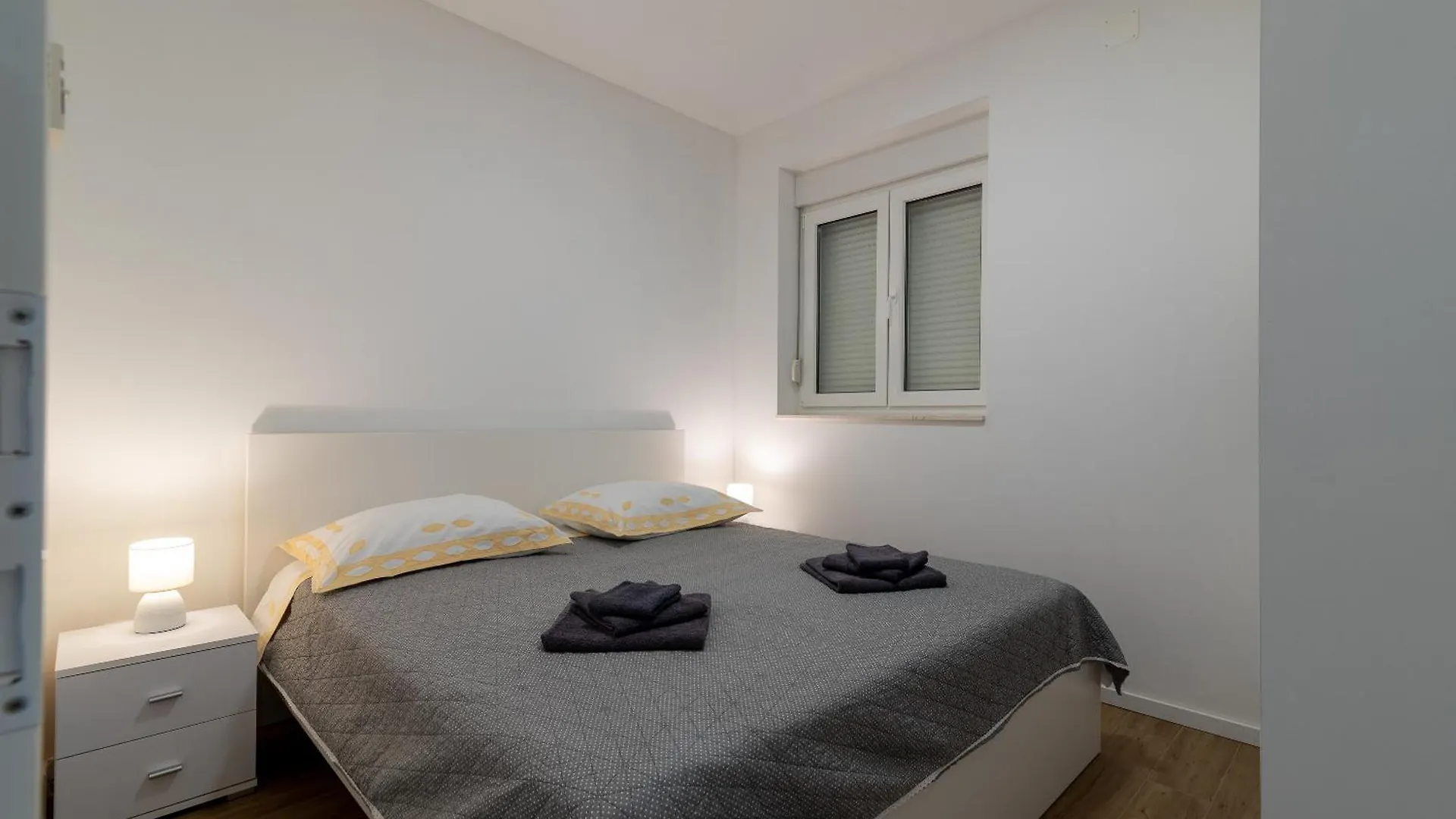 Apartment Apartman Dino Trogir Croatia