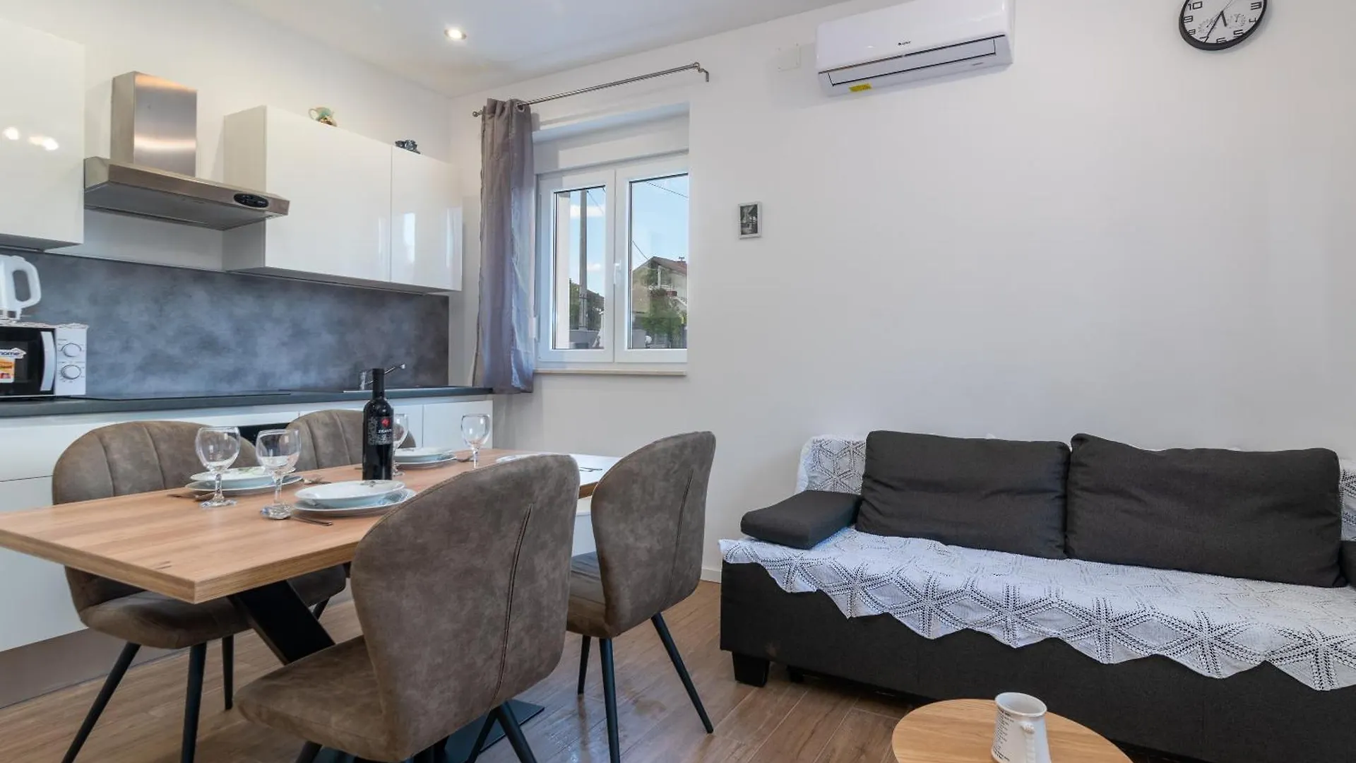 Apartman Dino Trogir Apartment