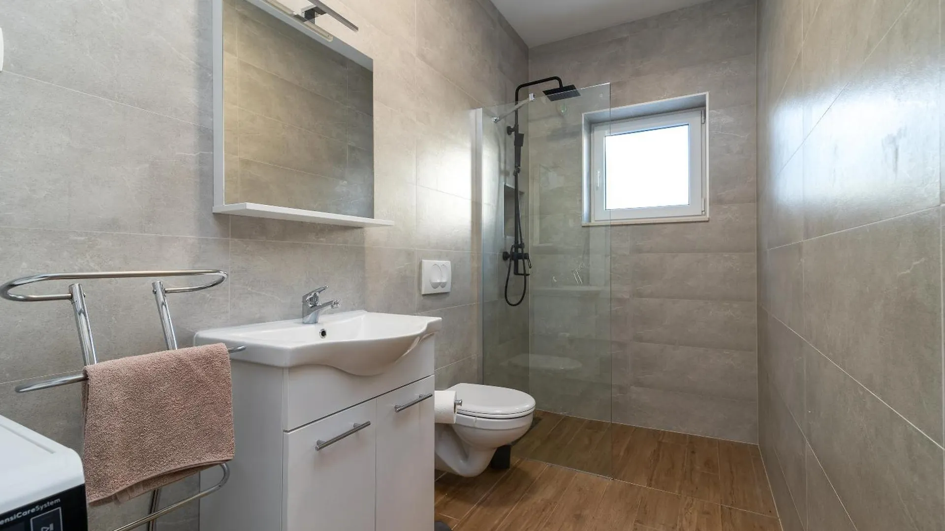 Apartman Dino Trogir 0*,  Croatia