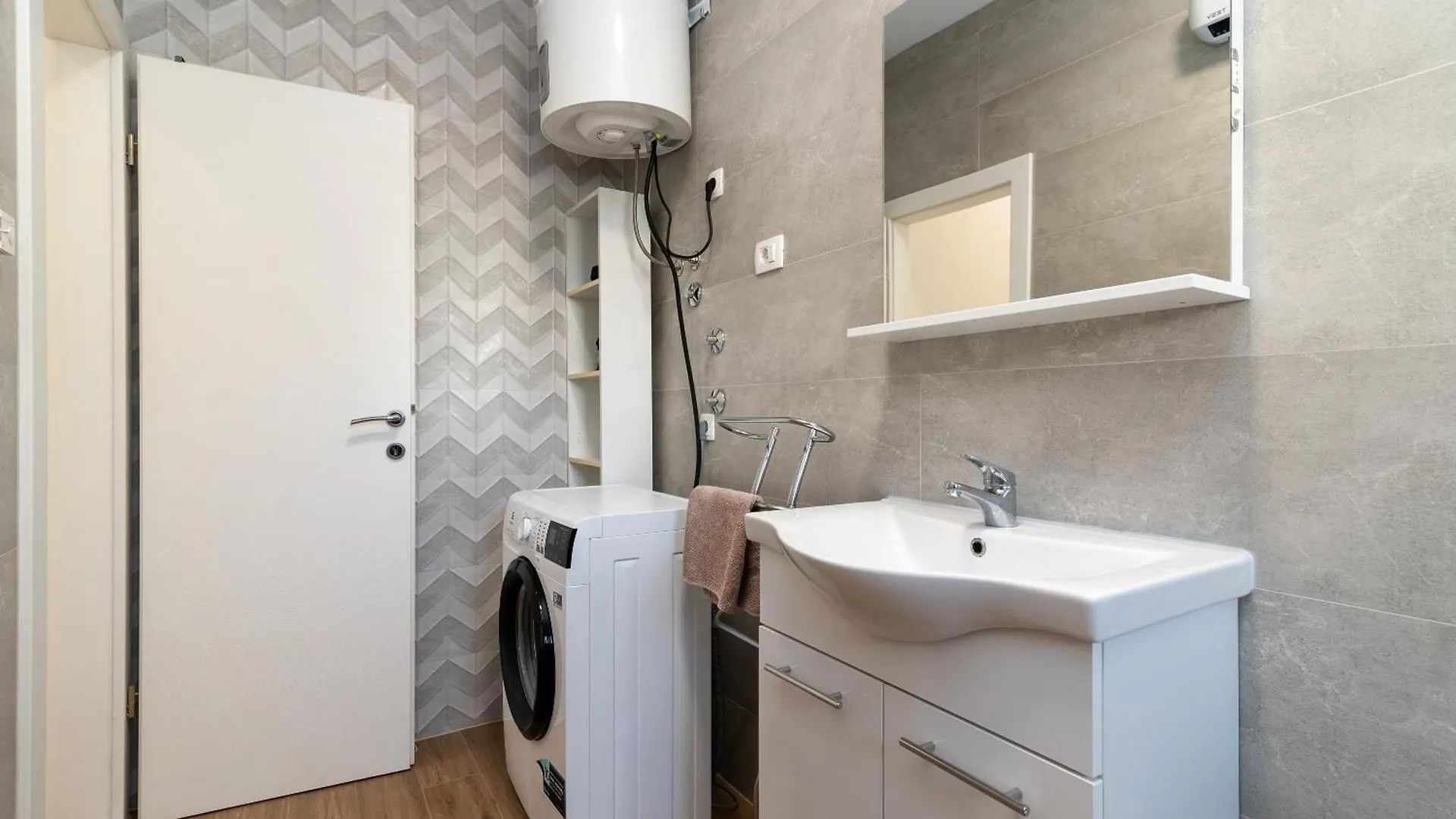 Apartman Dino Trogir 0*,