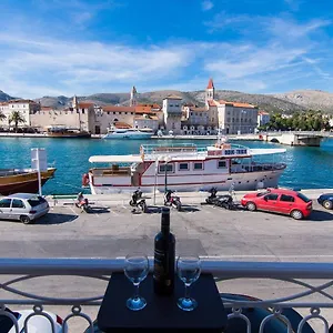 Bed & Breakfast Vila Liza, Trogir