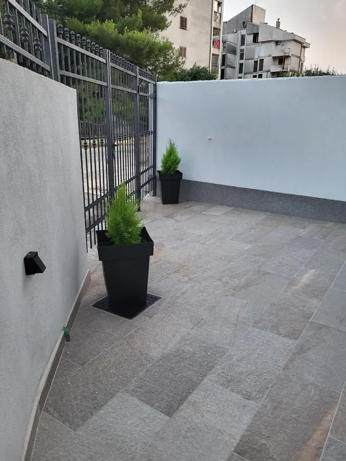 Apartman Dino Trogir 0*,