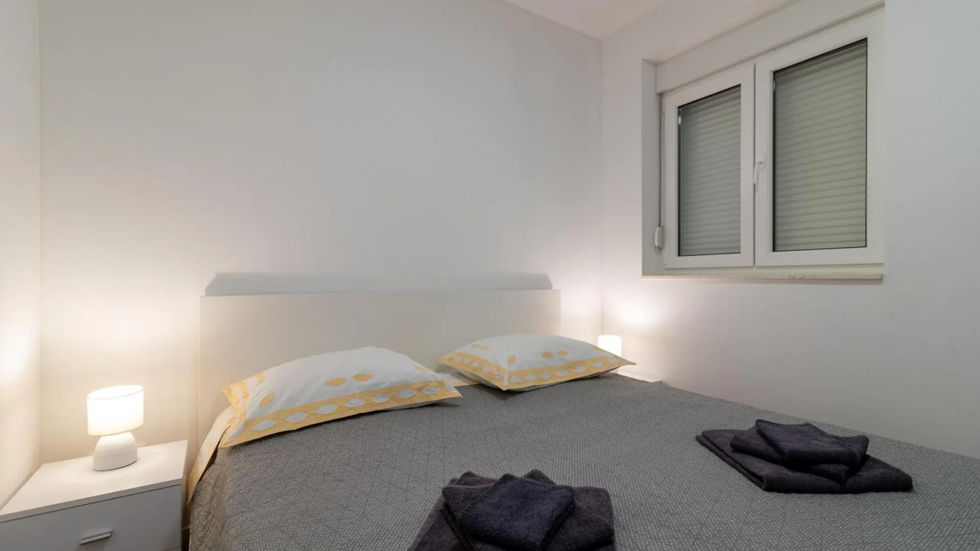 Apartman Dino Trogir Apartment